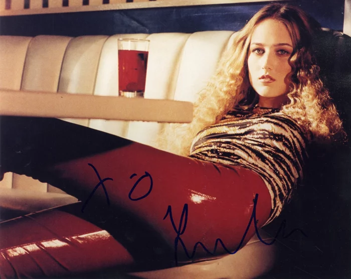 Leelee Sobieski autograph