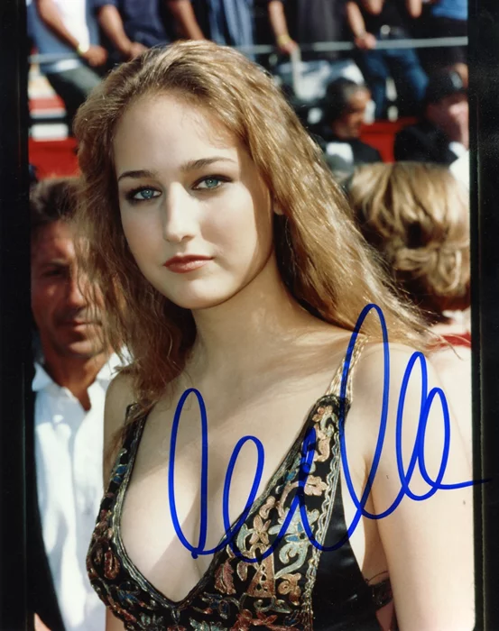 Leelee Sobieski autograph