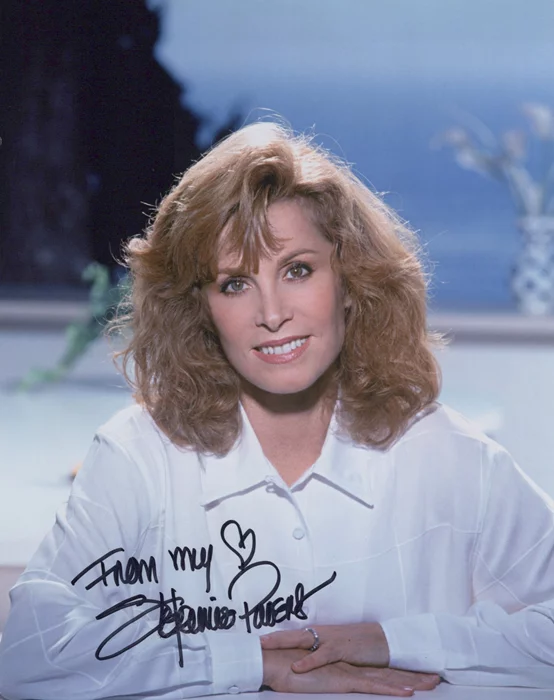 Stefanie Powers autograph