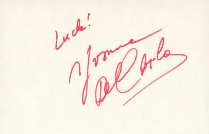 Yvonne DeCarlo autograph