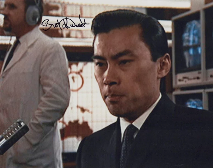 Burt Kwouk autograph