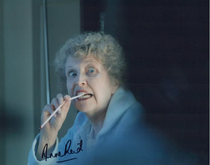 Anne Reid autograph