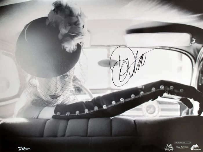 Dita Von Teese autograph