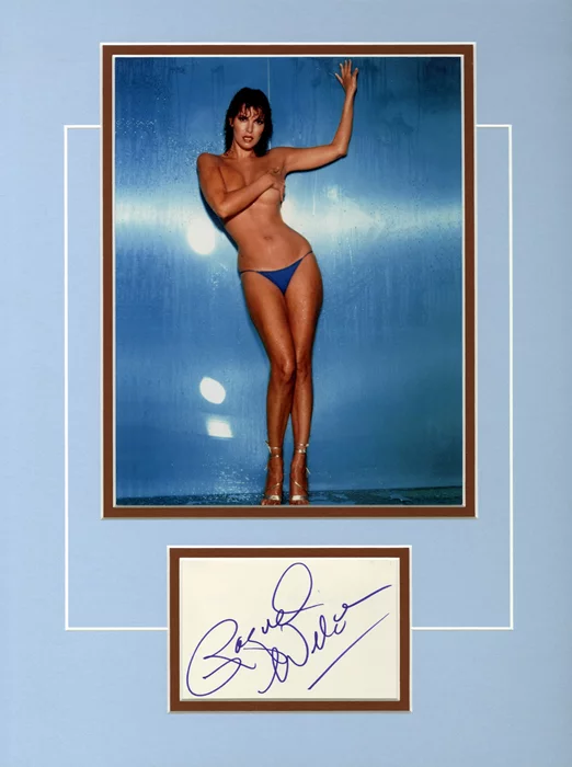 Raquel Welch autograph
