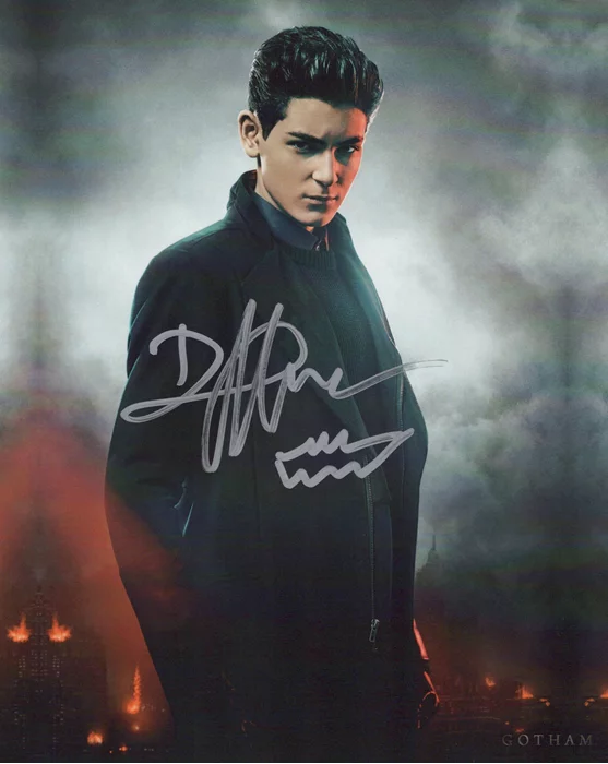David Mazouz autograph