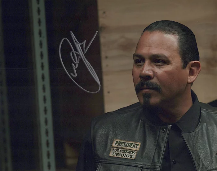 Emilio Rivera autograph