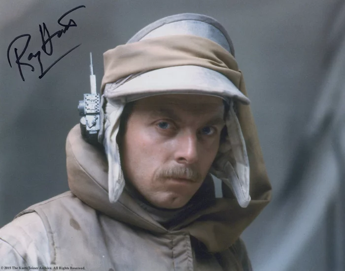 Ray Hassett autograph