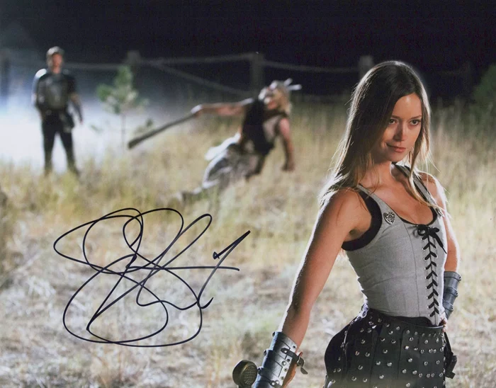 Summer Glau autograph