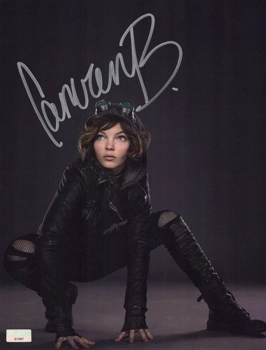 Camren Bicondova autograph