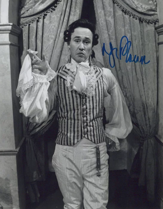 Nigel Planer autograph