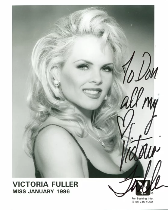 Victoria Fuller autograph