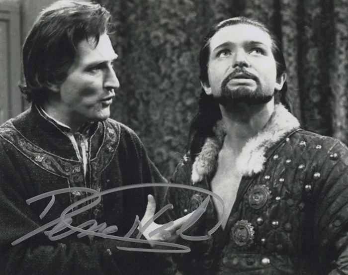 Derren Nesbitt autograph