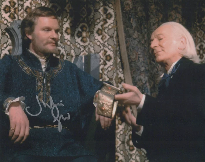 Julian Glover autograph