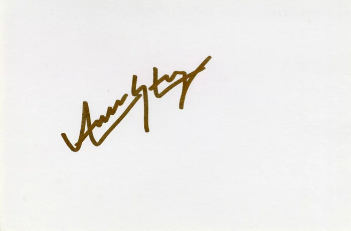 Amandla  Stenberg autograph