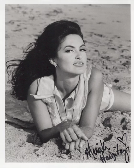Mariska Hargitay autograph