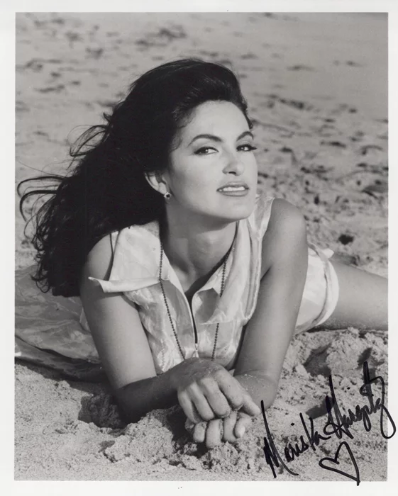 Mariska Hargitay autograph
