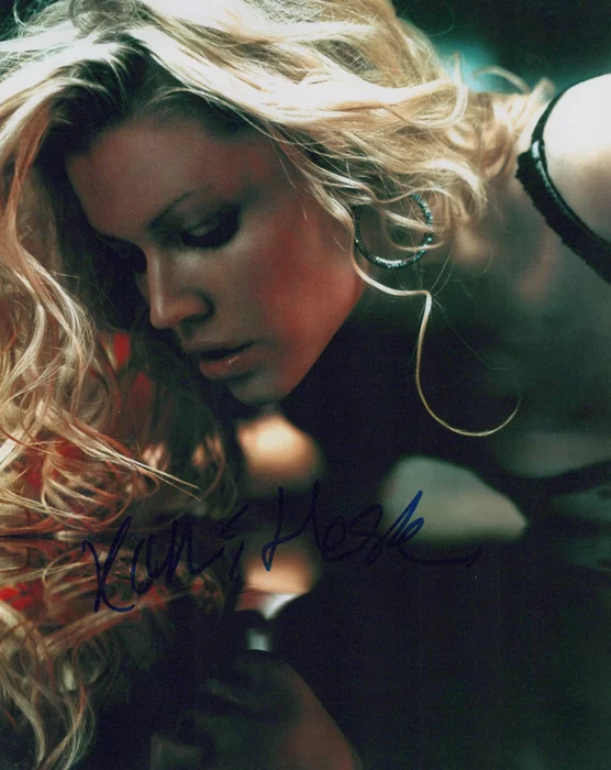 Kam Heskin autograph