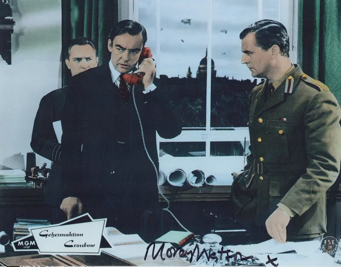 Moray Watson autograph