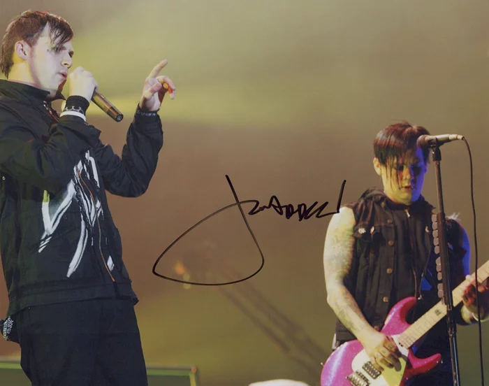 Joel Madden autograph