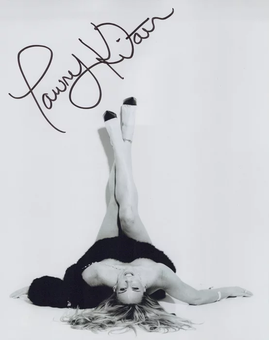 Tawny Kitaen autograph