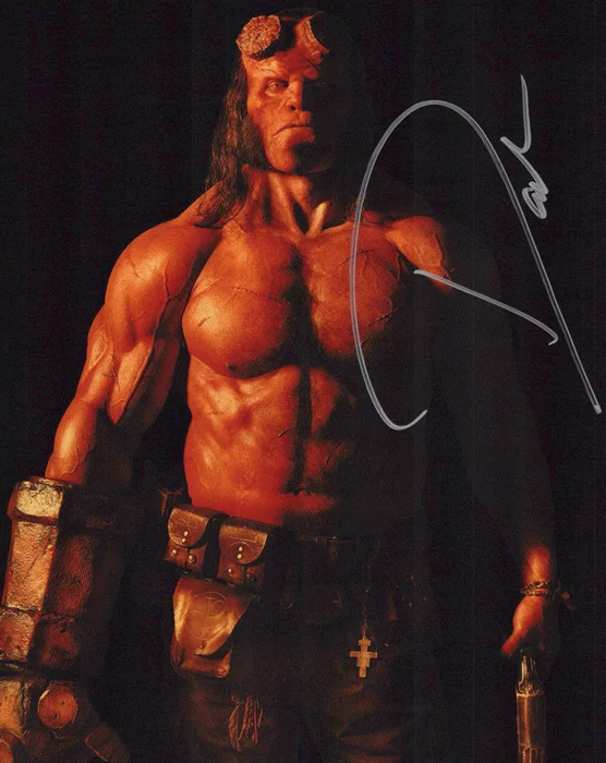 David Harbour autograph