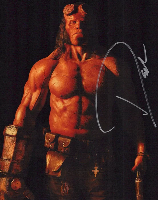 David Harbour autograph