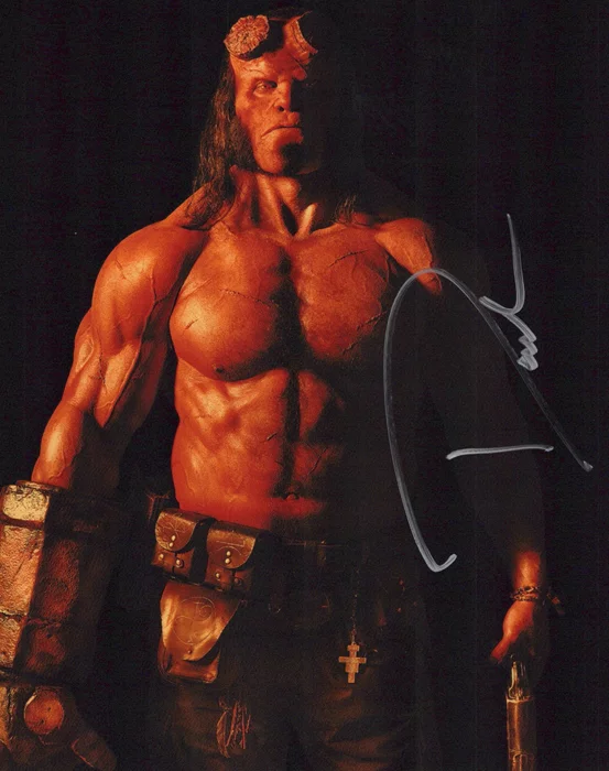 David Harbour autograph