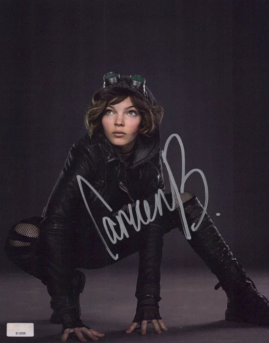 Camren Bicondova autograph