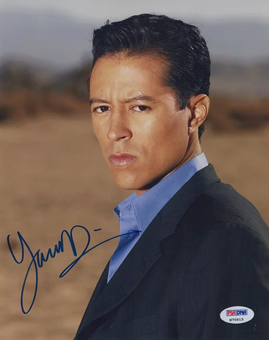 Yancey Arias autograph