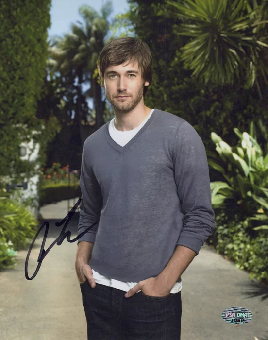 Ryan Eggold autograph