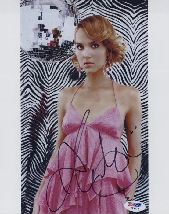 Arielle Kebbel autograph