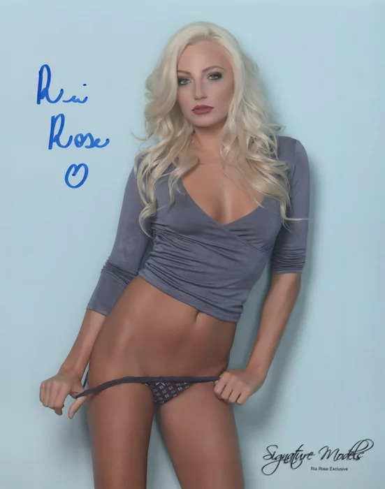 Ria Rose autograph