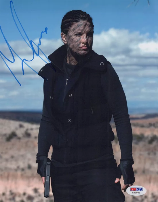 Gina Carano autograph