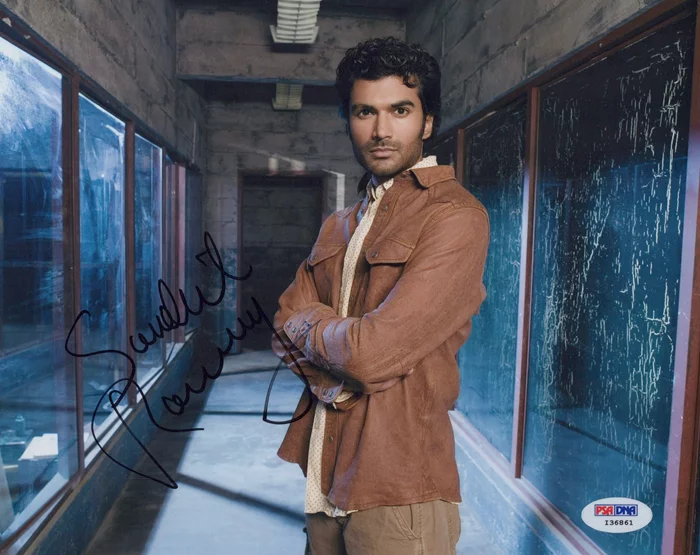Sendhil Ramamurthy autograph