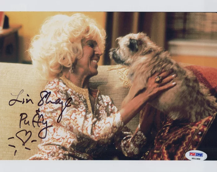 Lin Shaye autograph