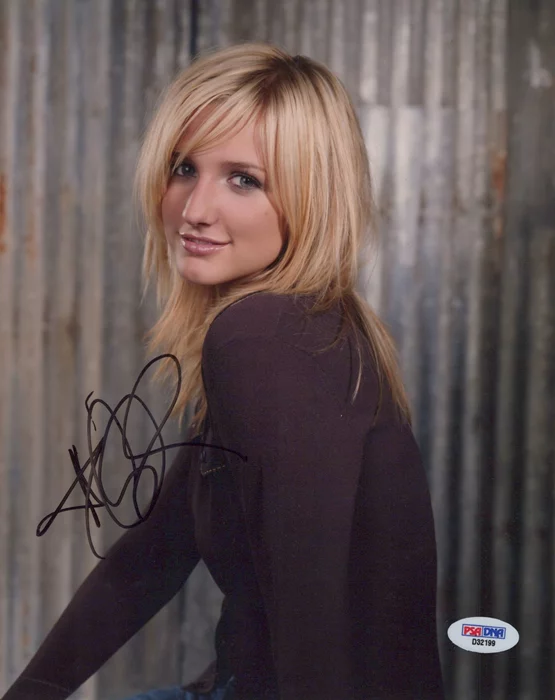 Ashlee Simpson autograph