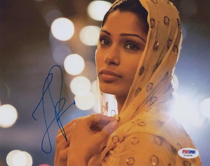 Freida Pinto autograph