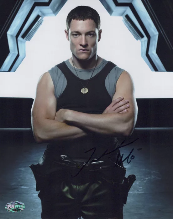 Tahmoh Penikett autograph