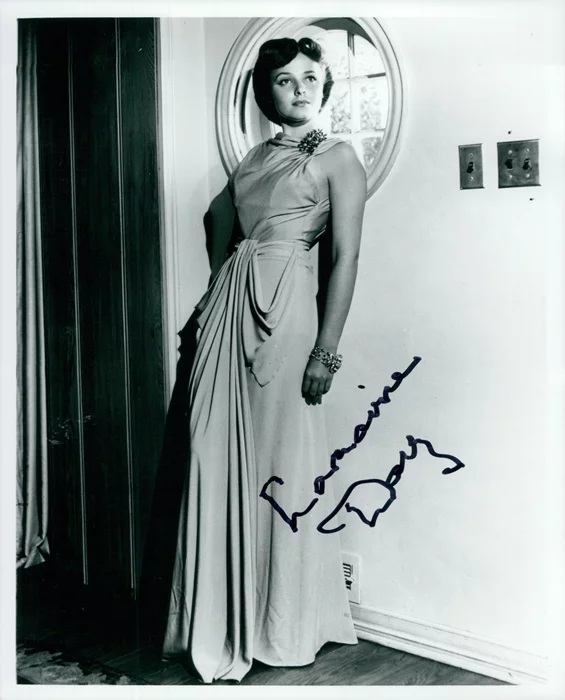 Laraine Day autograph