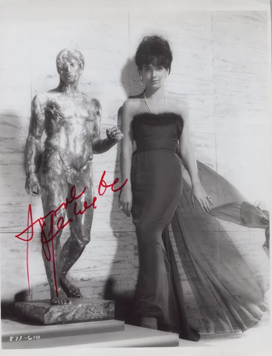 Suzanne Pleshette autograph