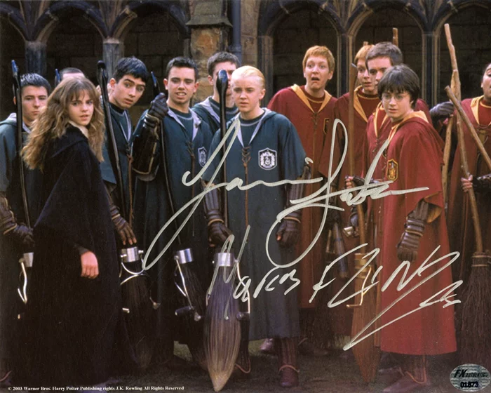 Jamie Yeates autograph