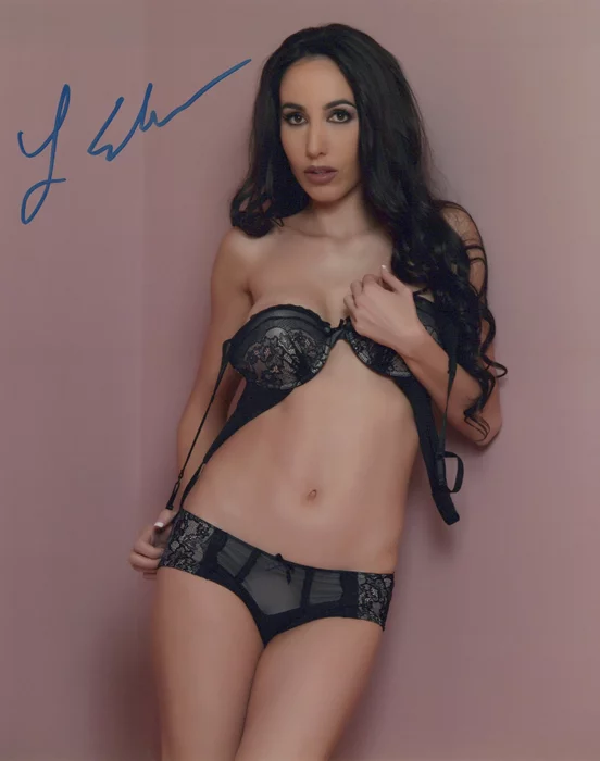 Lane Elizabeth autograph