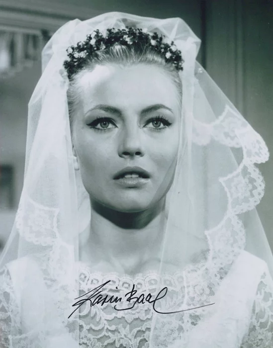 Karin Baal autograph