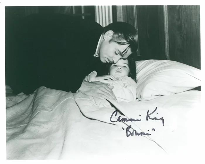 Cammie King autograph