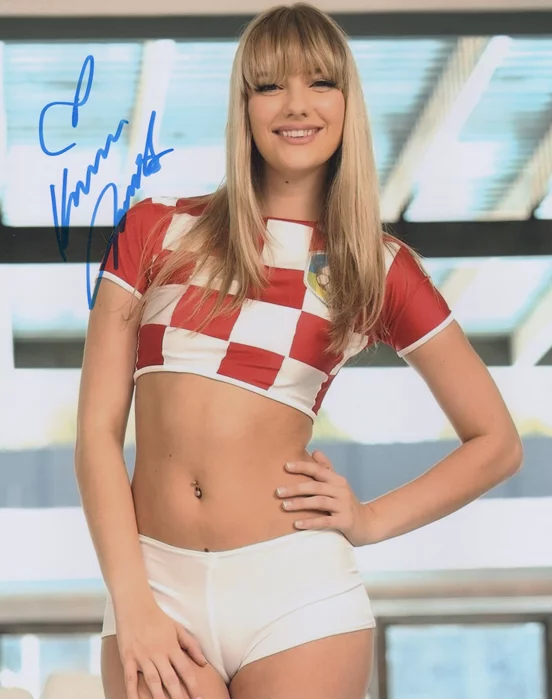 Kenna James autograph