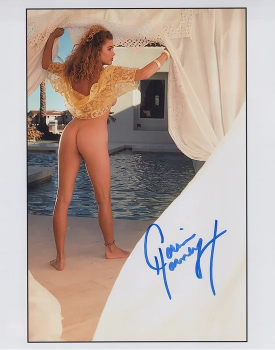 Corinna Harney autograph