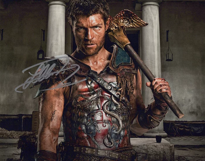 Liam McIntyre autograph