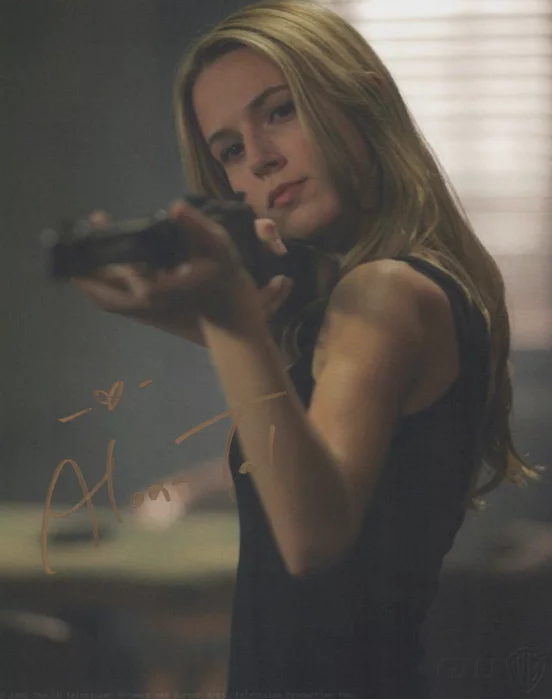 Alona Tal autograph
