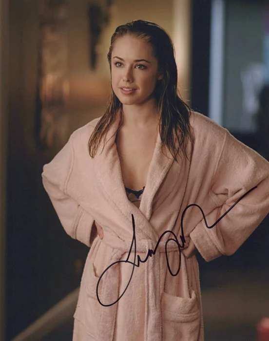 Lindsey McKeon autograph