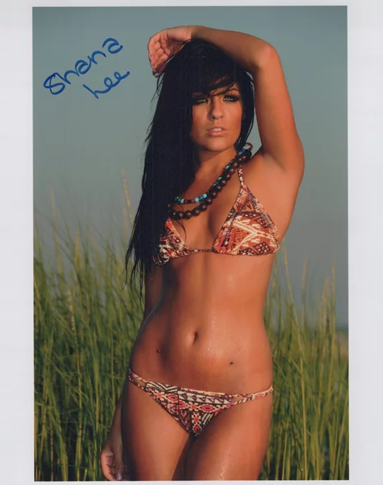 Shana Lee autograph